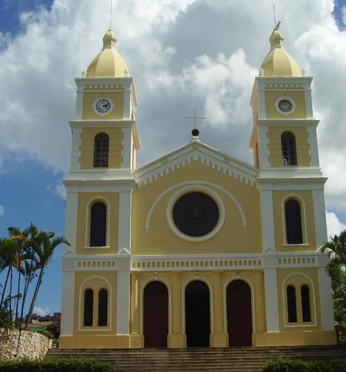 Paróquia São Sebastião de Capitólio: Um Século de Fé e Devoção